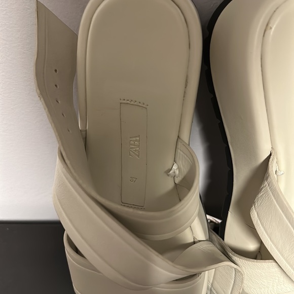 Zara leather summer sandals. NWT, size 37 but they fit perfectly to size 36. - Picture 2 of 10